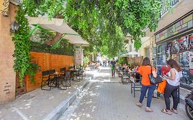 Raise Boutique Rooms In The Center Of Athens